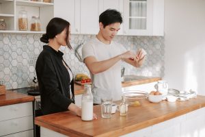 Jak przygotować orzeźwiające smoothie bowl z owocami